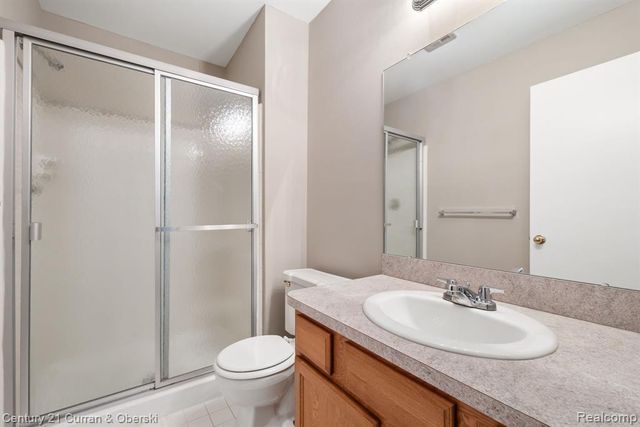 26596 Franklin Pointe Drive, Southfield, MI 48034