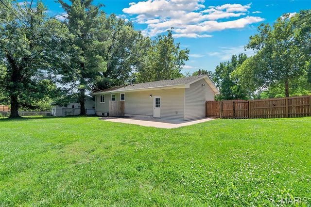 704 La Marite Drive, Manchester, MO 63021