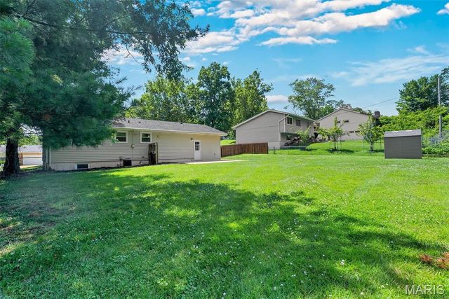 704 La Marite Drive, Manchester, MO 63021