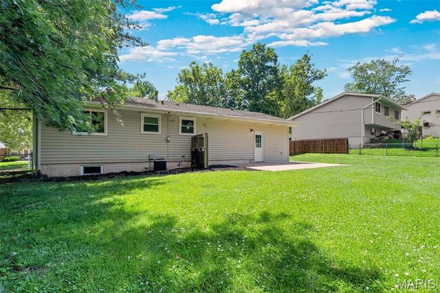 704 La Marite Drive, Manchester, MO 63021