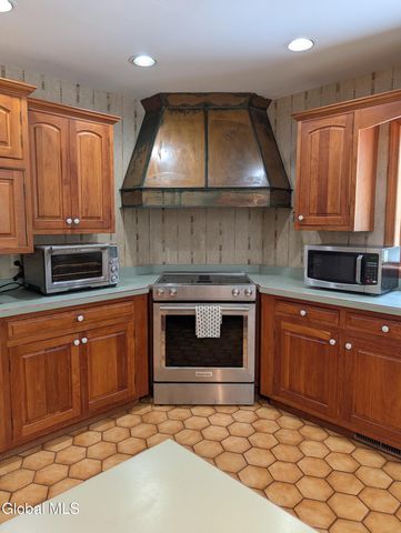 48 Birch Road, Queensbury, NY 12845