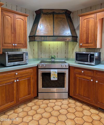 48 Birch Road, Queensbury, NY 12845