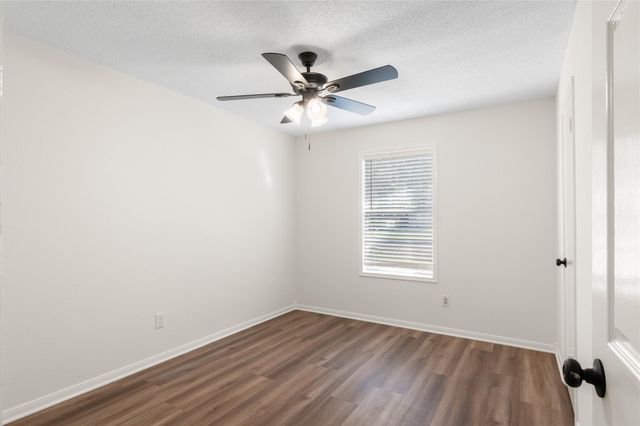 907 Avenue B, Sweeny, TX 77480