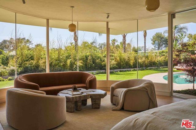 1862 Loma Vista Drive, Beverly Hills, CA 90210
