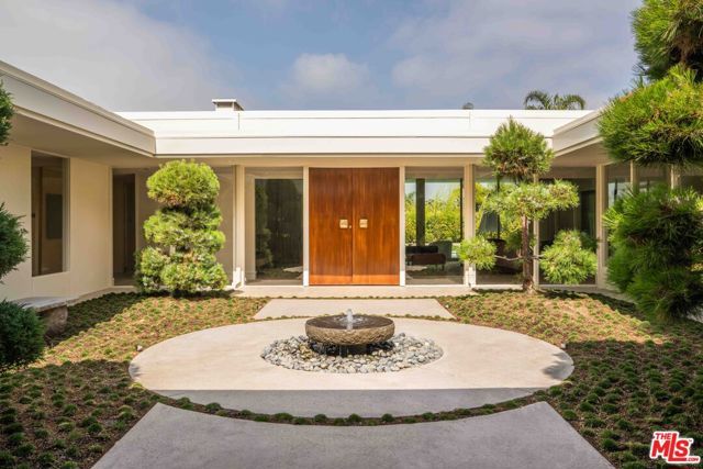 1862 Loma Vista Drive, Beverly Hills, CA 90210