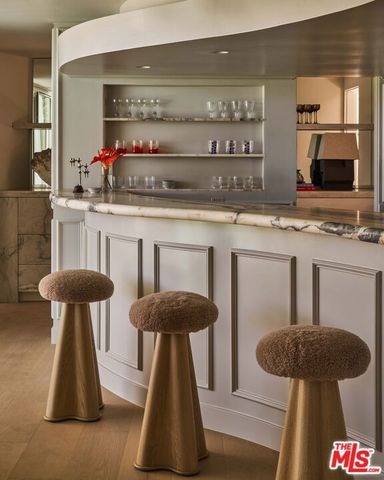 1862 Loma Vista Drive, Beverly Hills, CA 90210