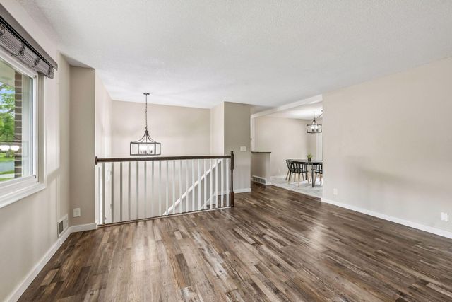 3216 W 85th Street, Bloomington, MN 55431