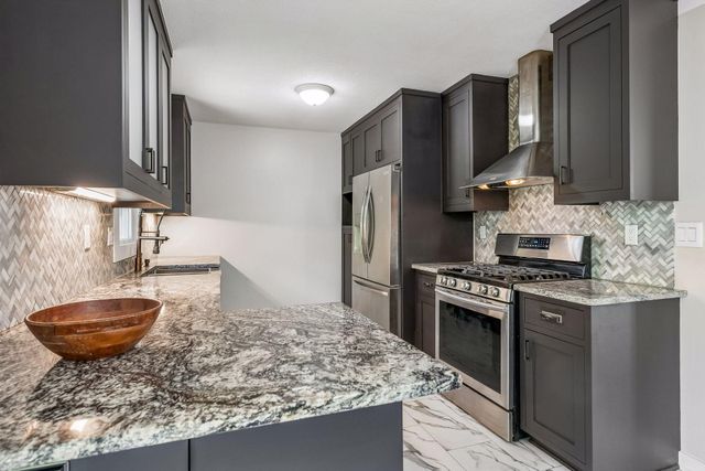 3216 W 85th Street, Bloomington, MN 55431