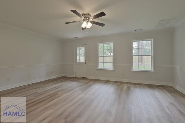 514 Creekview Drive, Hinesville, GA 31313