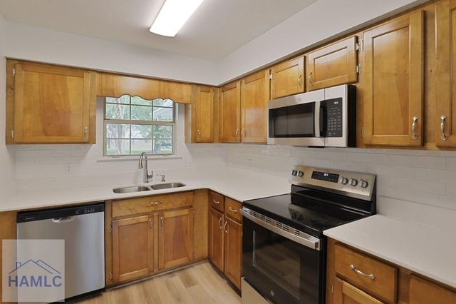 514 Creekview Drive, Hinesville, GA 31313