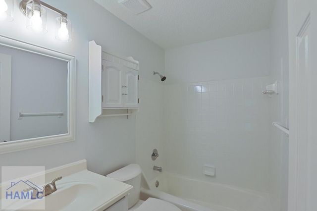 514 Creekview Drive, Hinesville, GA 31313