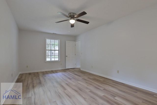 514 Creekview Drive, Hinesville, GA 31313