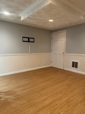 22 Derby Lane, Cranston, RI 02921