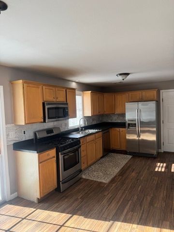 22 Derby Lane, Cranston, RI 02921