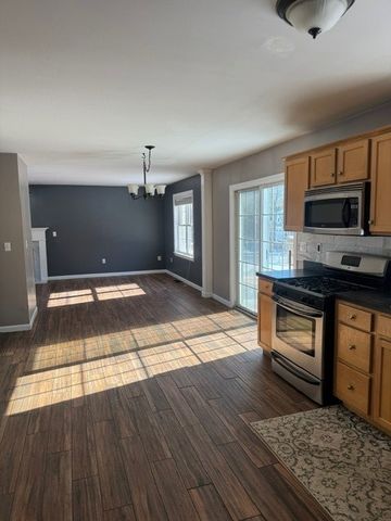 22 Derby Lane, Cranston, RI 02921