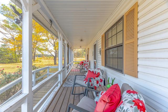 5517 Pacific Rd, Jonesboro, AR 72401