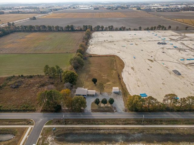 5517 Pacific Rd, Jonesboro, AR 72401