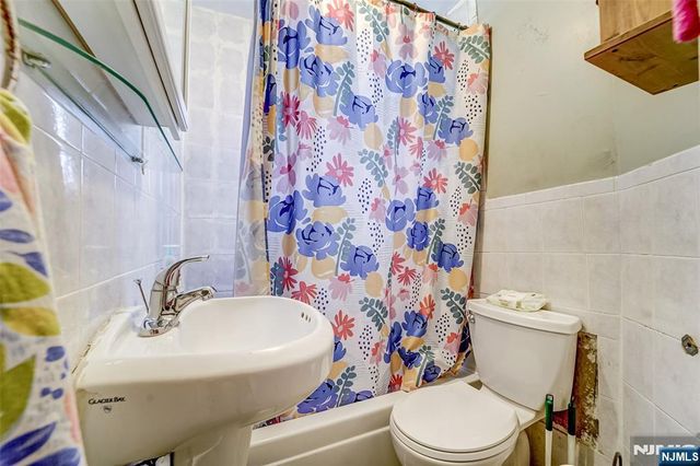 313 Warren Street, Harrison, NJ 07029