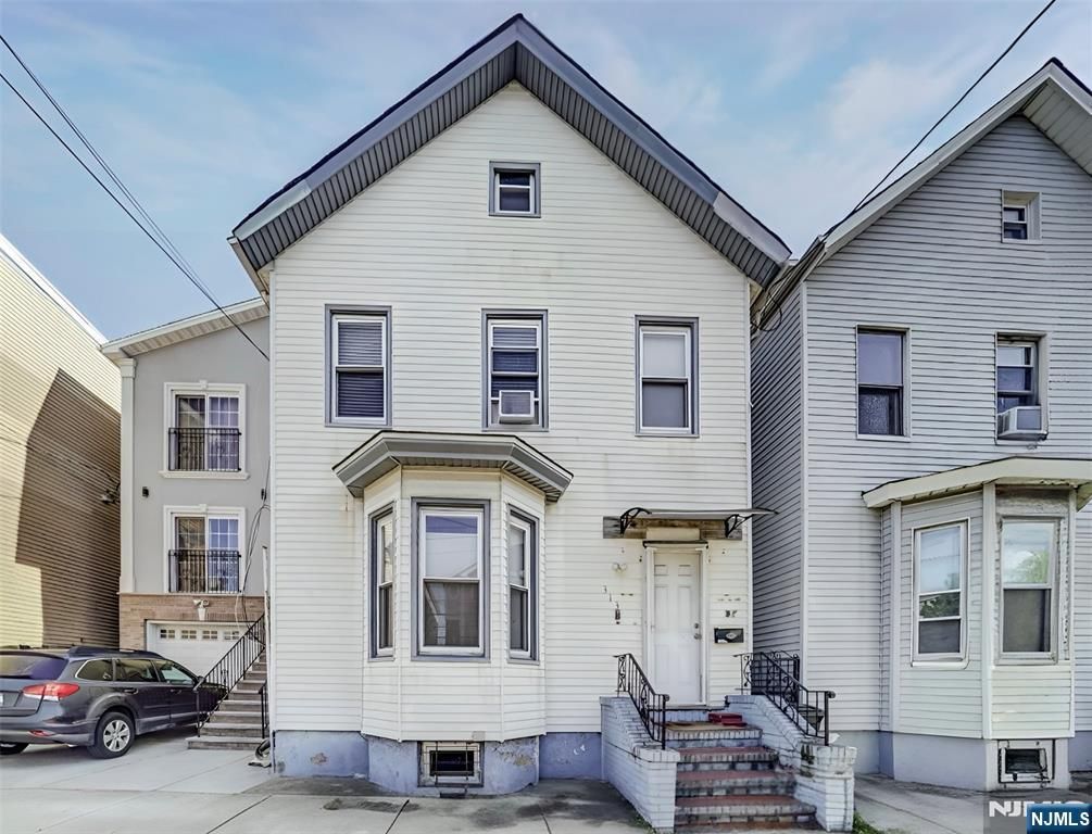313 Warren Street, Harrison, NJ 07029