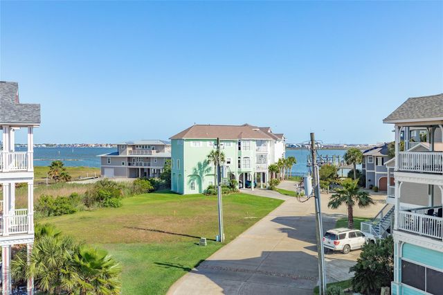 8407 Teichman Road, Galveston, TX 77554