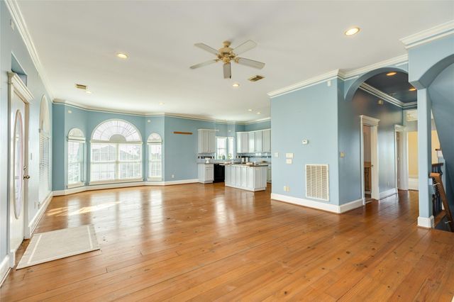 8407 Teichman Road, Galveston, TX 77554
