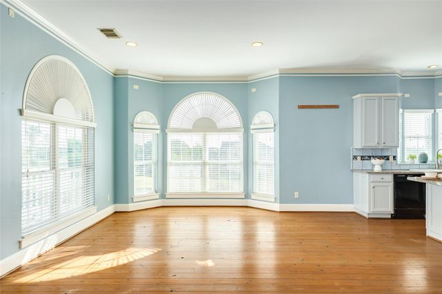 8407 Teichman Road, Galveston, TX 77554