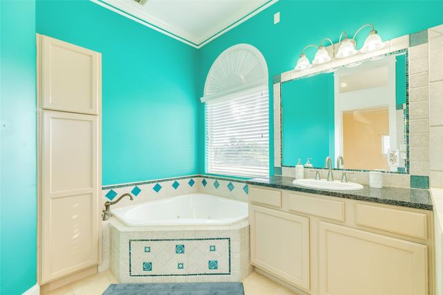 8407 Teichman Road, Galveston, TX 77554
