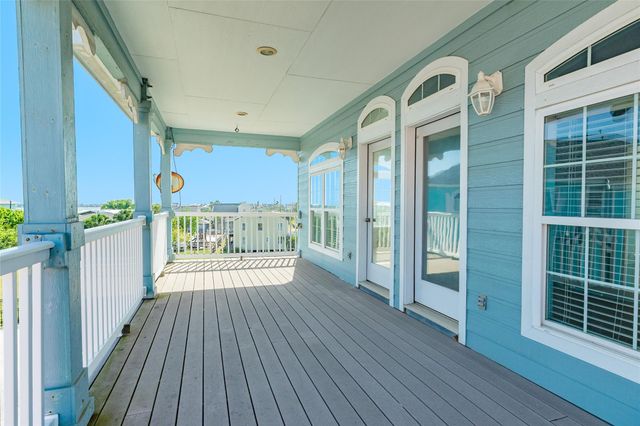 8407 Teichman Road, Galveston, TX 77554
