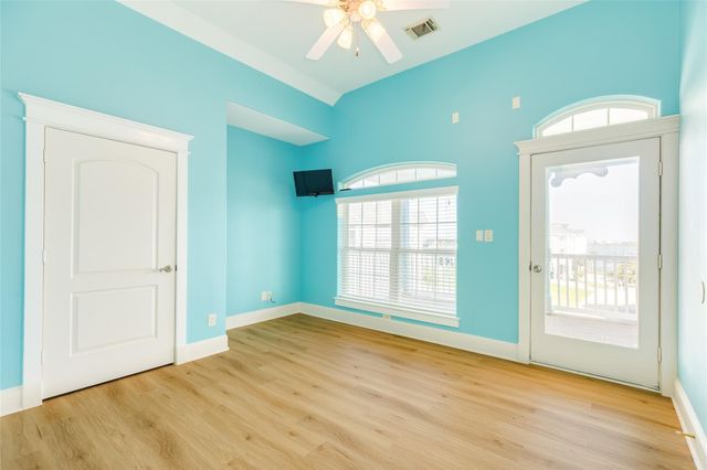 8407 Teichman Road, Galveston, TX 77554