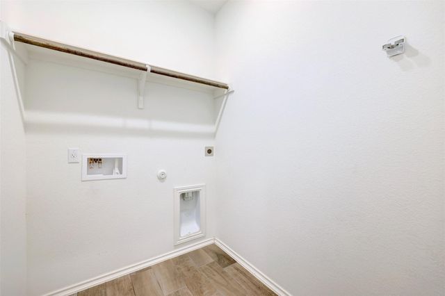 307 Simmental LOOP, Hutto, TX 78634