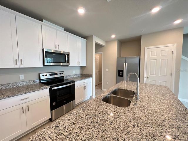 996 ROBIN HOLLY STREET, Ocoee, FL 34761