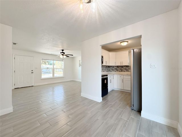 111 N FAIRFAX AVENUE, Winter Springs, FL 32708