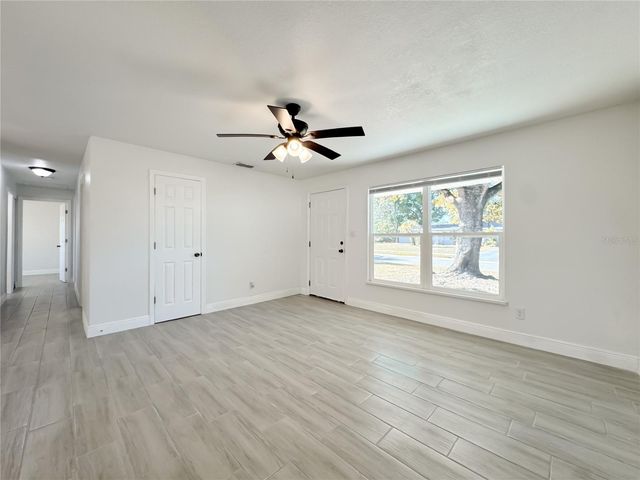 111 N FAIRFAX AVENUE, Winter Springs, FL 32708