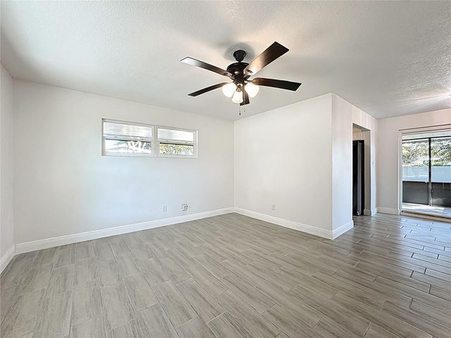 111 N FAIRFAX AVENUE, Winter Springs, FL 32708