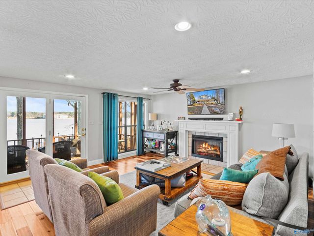 186 Bluff Drive, Rogersville, AL 35652