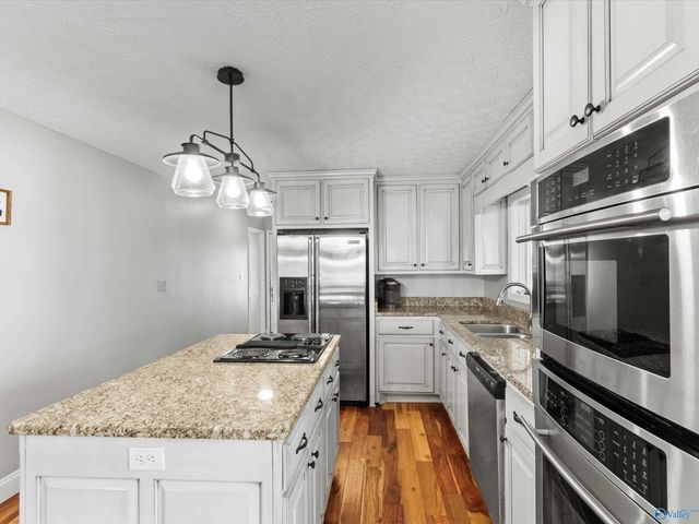 186 Bluff Drive, Rogersville, AL 35652