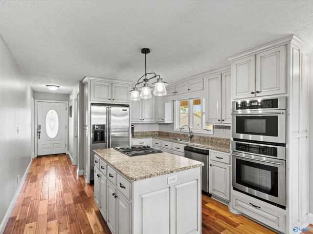 186 Bluff Drive, Rogersville, AL 35652