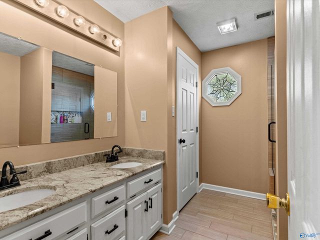 186 Bluff Drive, Rogersville, AL 35652