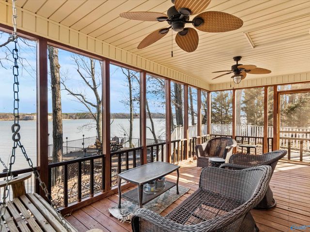 186 Bluff Drive, Rogersville, AL 35652