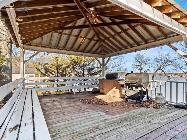 186 Bluff Drive, Rogersville, AL 35652