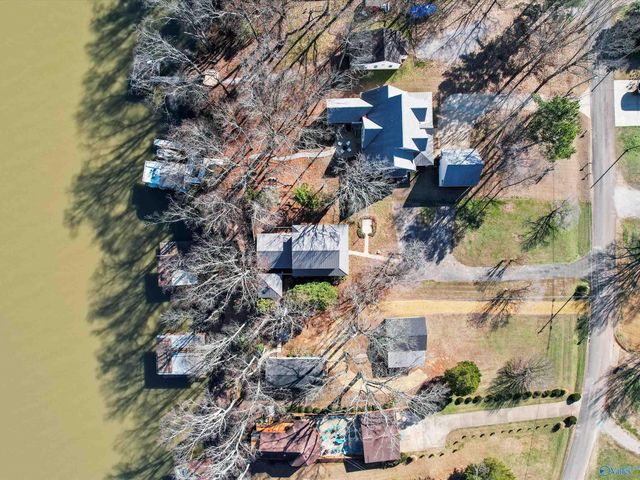 186 Bluff Drive, Rogersville, AL 35652