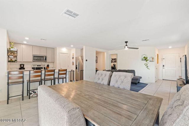 6373 S Ambarella Drive, Tucson, AZ 85756
