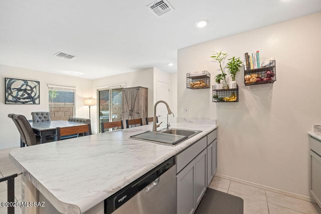 6373 S Ambarella Drive, Tucson, AZ 85756