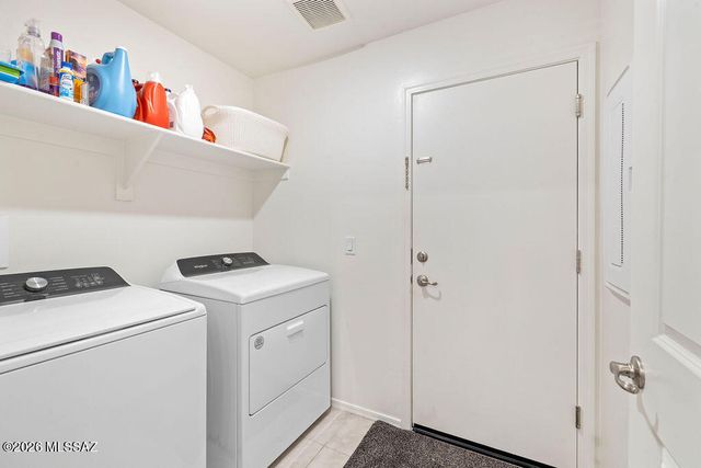 6373 S Ambarella Drive, Tucson, AZ 85756