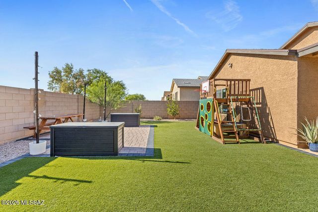 6373 S Ambarella Drive, Tucson, AZ 85756