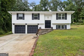 1042 Mountain Woods Court, Stone Mountain, GA 30087