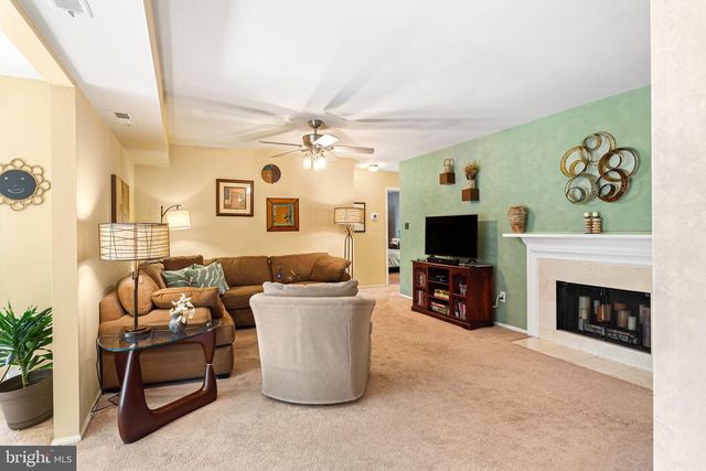 84-B W BLUEBELL LN, Mount Laurel, NJ 08054