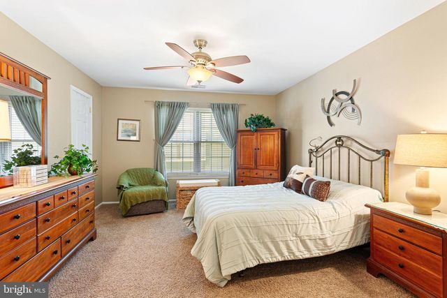 84-B W BLUEBELL LN, Mount Laurel, NJ 08054