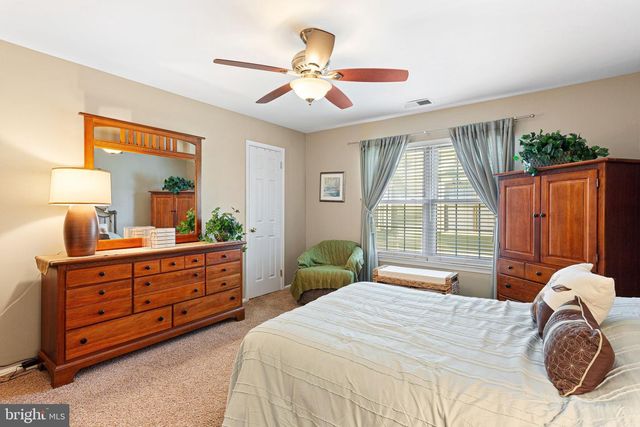 84-B W BLUEBELL LN, Mount Laurel, NJ 08054