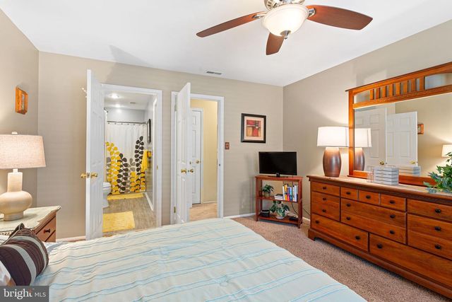 84-B W BLUEBELL LN, Mount Laurel, NJ 08054